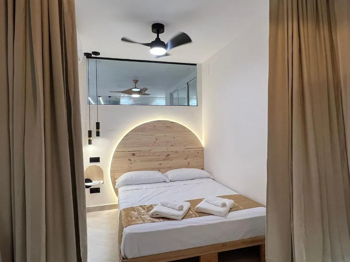 Zelun Suite Torremolinos Center 0*,