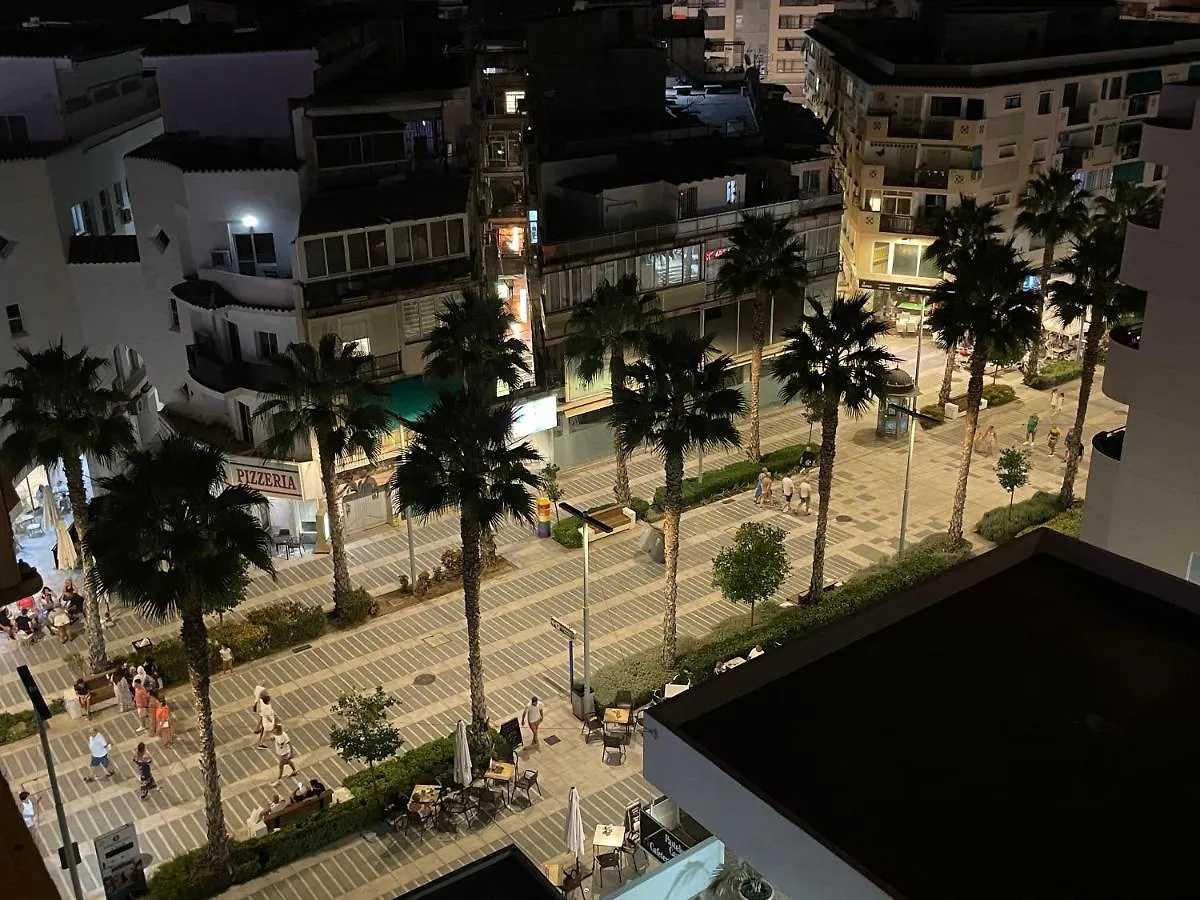 Lägenhet Zelun Suite Torremolinos Center