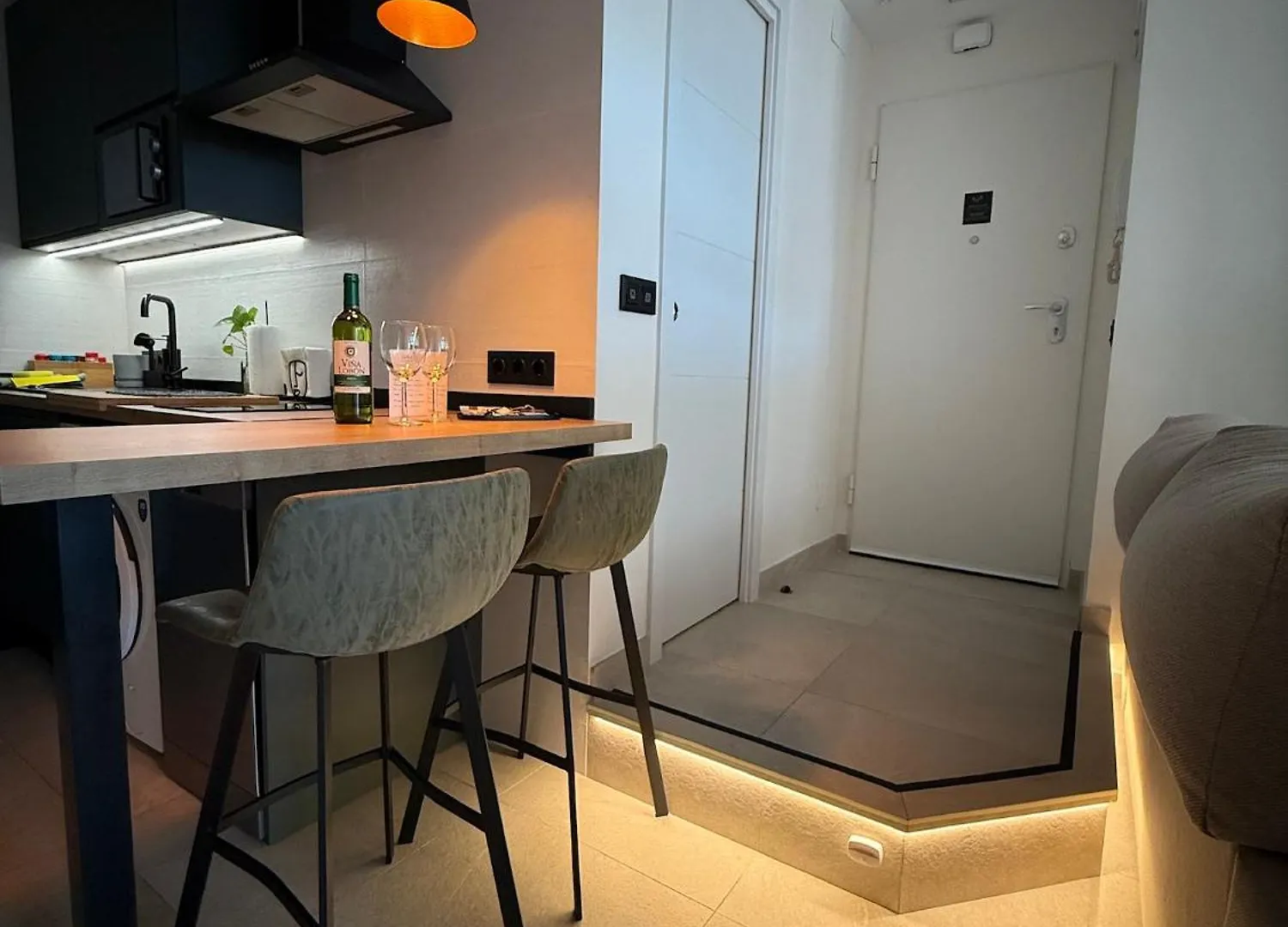 Lägenhet Zelun Suite Torremolinos Center